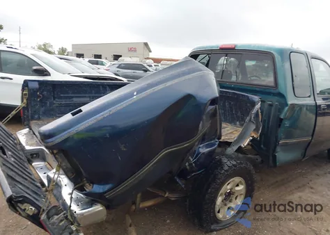 1997 Toyota T100 z USA, uszkodzony, nr VIN JT4TN12D6UB003064